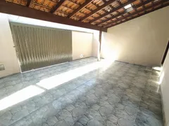 Casa com 3 Quartos à venda, 105m² no Tubalina, Uberlândia - Foto 37