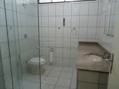 Casa com 3 Quartos para alugar, 196m² no Vila Nery, São Carlos - Foto 12