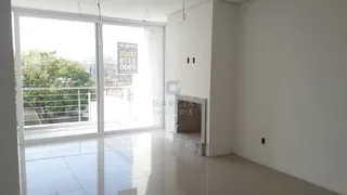 Casa com 3 Quartos à venda, 205m² no Jardim Itú Sabará, Porto Alegre - Foto 3