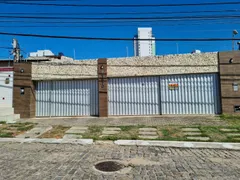 Casa com 4 Quartos à venda, 300m² no Lagoa Nova, Natal - Foto 1