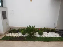 Casa com 3 Quartos à venda, 250m² no Cabral, Contagem - Foto 4