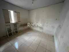 Casa com 2 Quartos para alugar, 45m² no Nossa Senhora Aparecida, Uberlândia - Foto 5