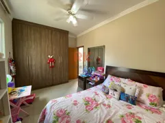 Casa com 4 Quartos à venda, 270m² no Cabral, Contagem - Foto 13