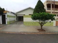 Casa com 3 Quartos à venda, 141m² no Jardim Pinheiros Vila Xavier, Araraquara - Foto 1