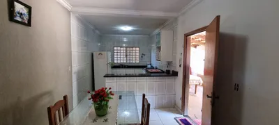 Casa com 3 Quartos à venda, 182m² no Parque Hayala, Aparecida de Goiânia - Foto 2