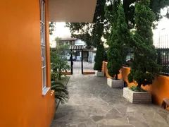 Casa com 3 Quartos à venda, 240m² no Glória, Porto Alegre - Foto 2