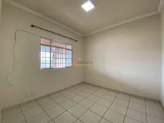 Apartamento com 2 Quartos para alugar, 90m² no Chanadour, Divinópolis - Foto 16