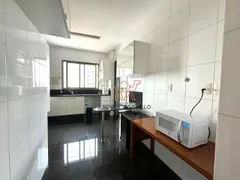 Apartamento com 4 Quartos para alugar, 223m² no Belvedere, Belo Horizonte - Foto 8