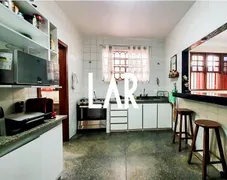 Casa com 4 Quartos à venda, 325m² no Santa Rosa, Belo Horizonte - Foto 19