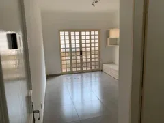 Apartamento com 2 Quartos à venda, 68m² no Vila Ana Maria, Ribeirão Preto - Foto 2