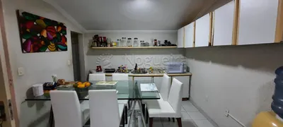 Casa com 3 Quartos à venda, 170m² no Tamarineira, Recife - Foto 2