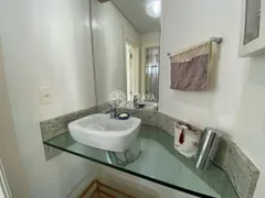 Apartamento com 3 Quartos para alugar, 140m² no Centro, Balneário Camboriú - Foto 11