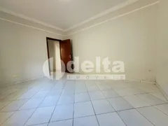 Casa com 3 Quartos à venda, 180m² no Granada, Uberlândia - Foto 10