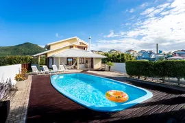 Casa com 5 Quartos para alugar, 350m² no Santinho, Florianópolis - Foto 4