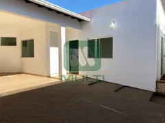 Casa com 3 Quartos à venda, 212m² no Umuarama, Uberlândia - Foto 1