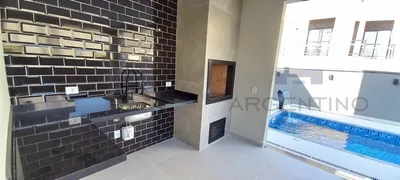 Casa de Condomínio com 3 Quartos à venda, 214m² no Cezar de Souza, Mogi das Cruzes - Foto 2