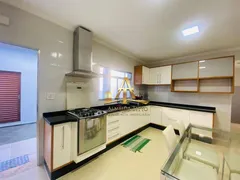 Casa com 3 Quartos à venda, 206m² no Jardim dos Camargos, Barueri - Foto 2