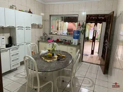 Casa com 3 Quartos à venda, 206m² no Parque Nossa Senhora das Graças, Boituva - Foto 2