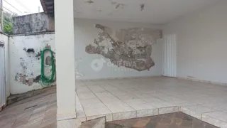 Casa com 3 Quartos à venda, 240m² no Copacabana, Uberlândia - Foto 2