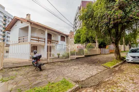 Casa com 3 Quartos à venda, 252m² no Jardim São Pedro, Porto Alegre - Foto 3