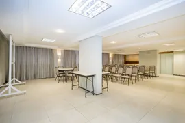 Conjunto Comercial / Sala para alugar, 59m² no Champagnat, Curitiba - Foto 22
