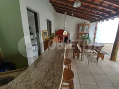 Casa com 3 Quartos para alugar, 300m² no Morada da Colina, Uberlândia - Foto 9