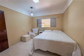 Casa com 3 Quartos à venda, 309m² no Jardim Shangri La, Cuiabá - Foto 3