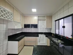 Casa com 3 Quartos à venda, 203m² no Vila Santa Maria, Americana - Foto 6