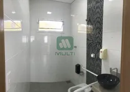 Casa com 1 Quarto para alugar, 110m² no Centro, Uberlândia - Foto 8