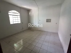 Casa de Condomínio com 2 Quartos à venda, 240m² no Santa Mônica, Uberlândia - Foto 7