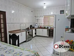 Casa com 3 Quartos à venda, 172m² no Parque Urupês, Taubaté - Foto 3