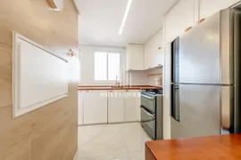 Apartamento com 2 Quartos à venda, 83m² no Passo da Areia, Porto Alegre - Foto 11