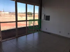 Loja / Salão / Ponto Comercial com 1 Quarto para alugar, 101m² no Granada, Uberlândia - Foto 5