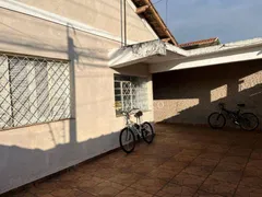 Casa com 3 Quartos à venda, 150m² no Vila Jaboticabeira, Taubaté - Foto 2