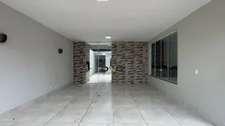 Casa com 3 Quartos à venda, 200m² no Areal, Águas Claras - Foto 5