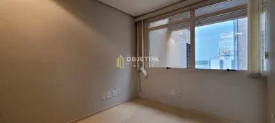 Conjunto Comercial / Sala para alugar, 76m² no Centro Histórico, Porto Alegre - Foto 8