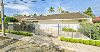 Casa Comercial com 3 Quartos para alugar, 387m² no América, Joinville - Foto 2