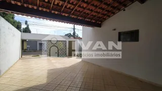 Casa com 3 Quartos à venda, 199m² no Cidade Jardim, Uberlândia - Foto 3