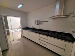 Casa de Condomínio com 3 Quartos para alugar, 198m² no Vivendas Do Arvoredo, Londrina - Foto 9