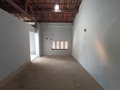 Loja / Salão / Ponto Comercial com 2 Quartos para alugar, 72m² no Itaoca, Fortaleza - Foto 6