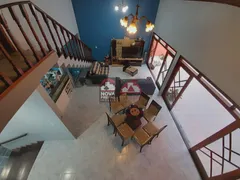 Casa com 4 Quartos para alugar, 371m² no Vila Zezé, Jacareí - Foto 12