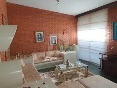 Casa com 6 Quartos à venda, 430m² no Tabajaras, Uberlândia - Foto 4