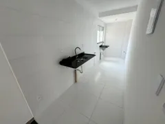 Apartamento com 2 Quartos para alugar, 55m² no Trindade, São Gonçalo - Foto 8