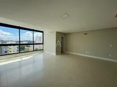 Apartamento com 3 Quartos para alugar, 153m² no Centro, Cascavel - Foto 4