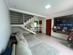 Casa com 3 Quartos à venda, 240m² no Colonial, Contagem - Foto 1