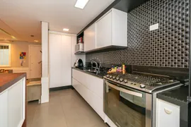 Casa de Condomínio com 3 Quartos à venda, 219m² no Vila Assunção, Porto Alegre - Foto 8