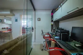 Casa de Condomínio com 4 Quartos para venda ou aluguel, 447m² no Jardim Carvalho, Porto Alegre - Foto 14