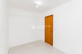 Apartamento com 2 Quartos para alugar, 59m² no Cristal, Porto Alegre - Foto 10