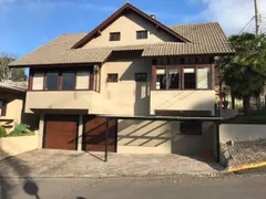 Casa com 4 Quartos à venda, 209m² no Dutra, Gramado - Foto 1