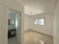 Apartamento com 3 Quartos para alugar, 70m² no Jardim Carvalho, Porto Alegre - Foto 12